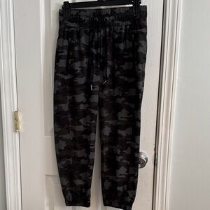 Kyodan Athletic Camo Patterned Pants